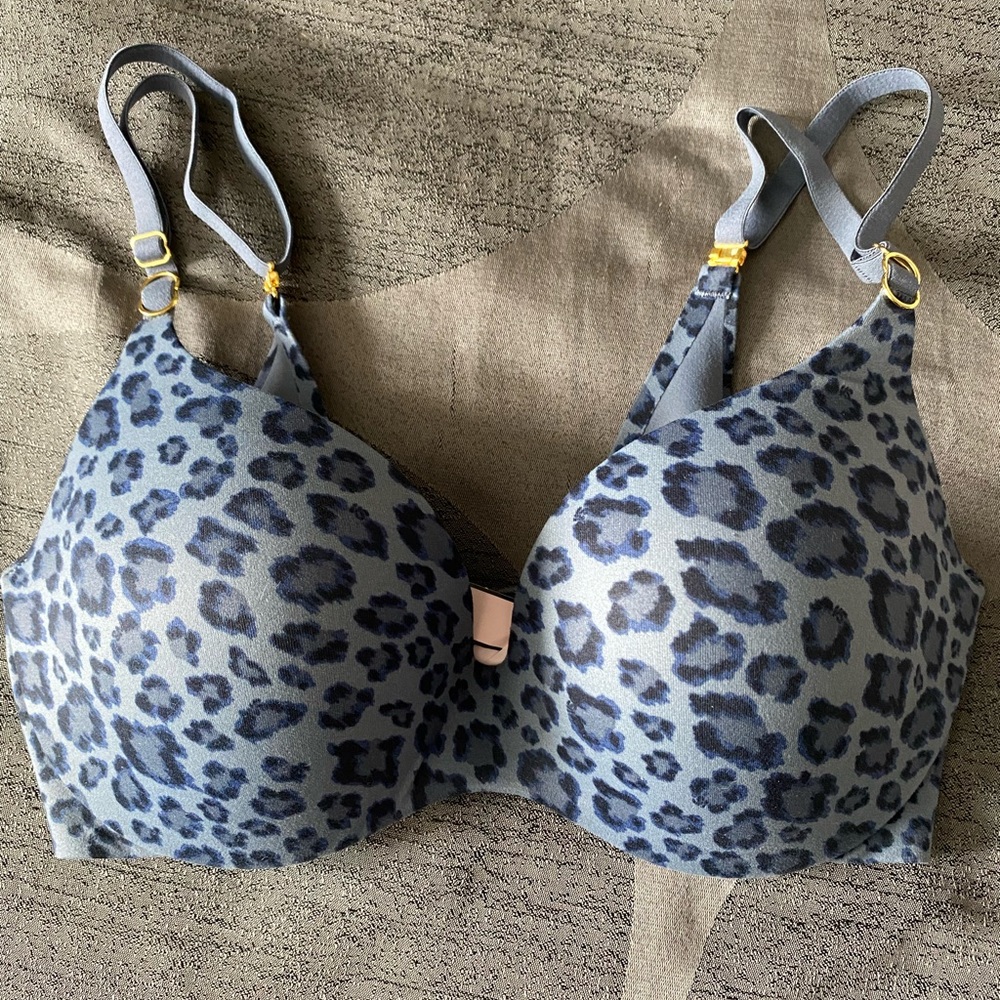 victoria’s secret bra BRAND NEW